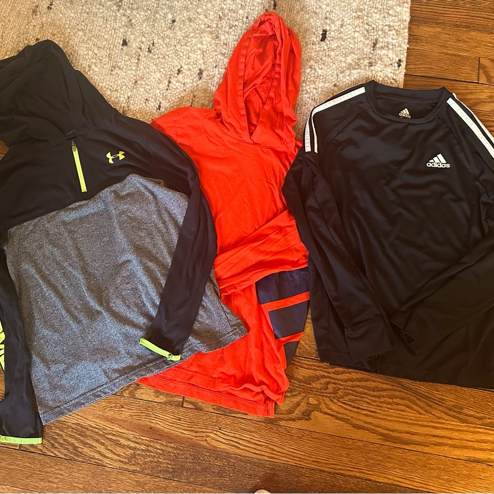 3 hooded long sleeve athletic shirts